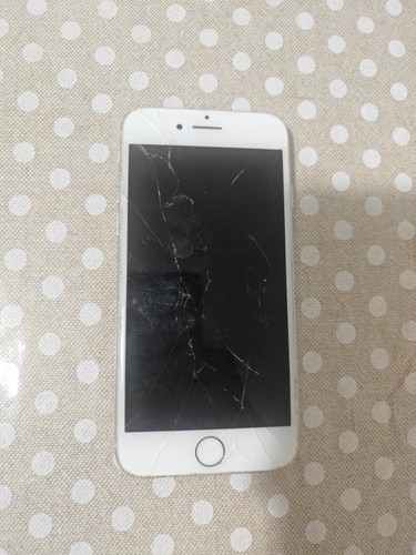 Apple iphone a1660 - 7,
